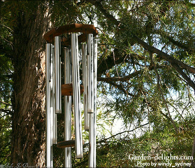 Multi-length eight aluminum tube wind chimes with two wooden strikers with octagon top, deep sound wind chimes, large church bell wind chimes.